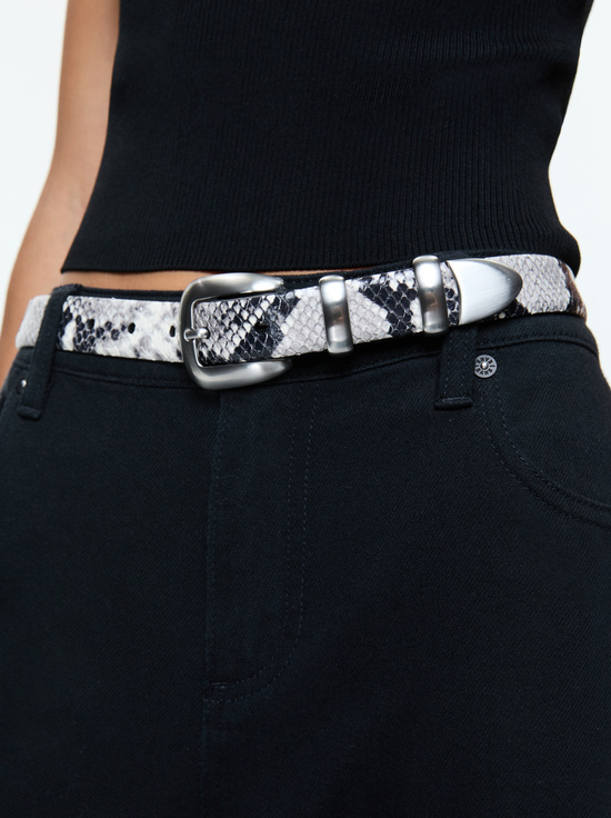 BLACK/WHITE-HAYDEN BUCKLE BELT