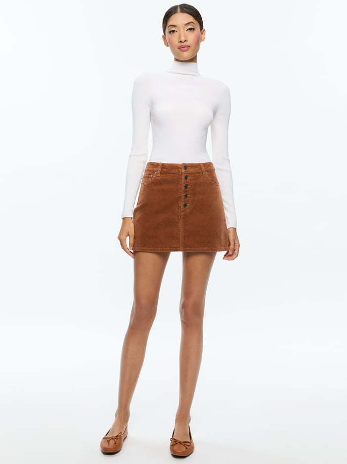 ROBERTA RIBBED TURTLENECK - SOFT WHITE image 4 - Alice And Olivia