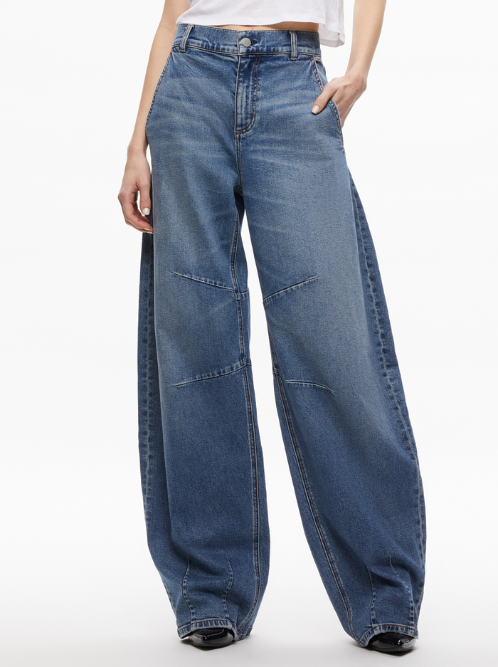 PARKER LOW RISE BALLOON LEG JEAN - AVERY BLUE - Alice And Olivia