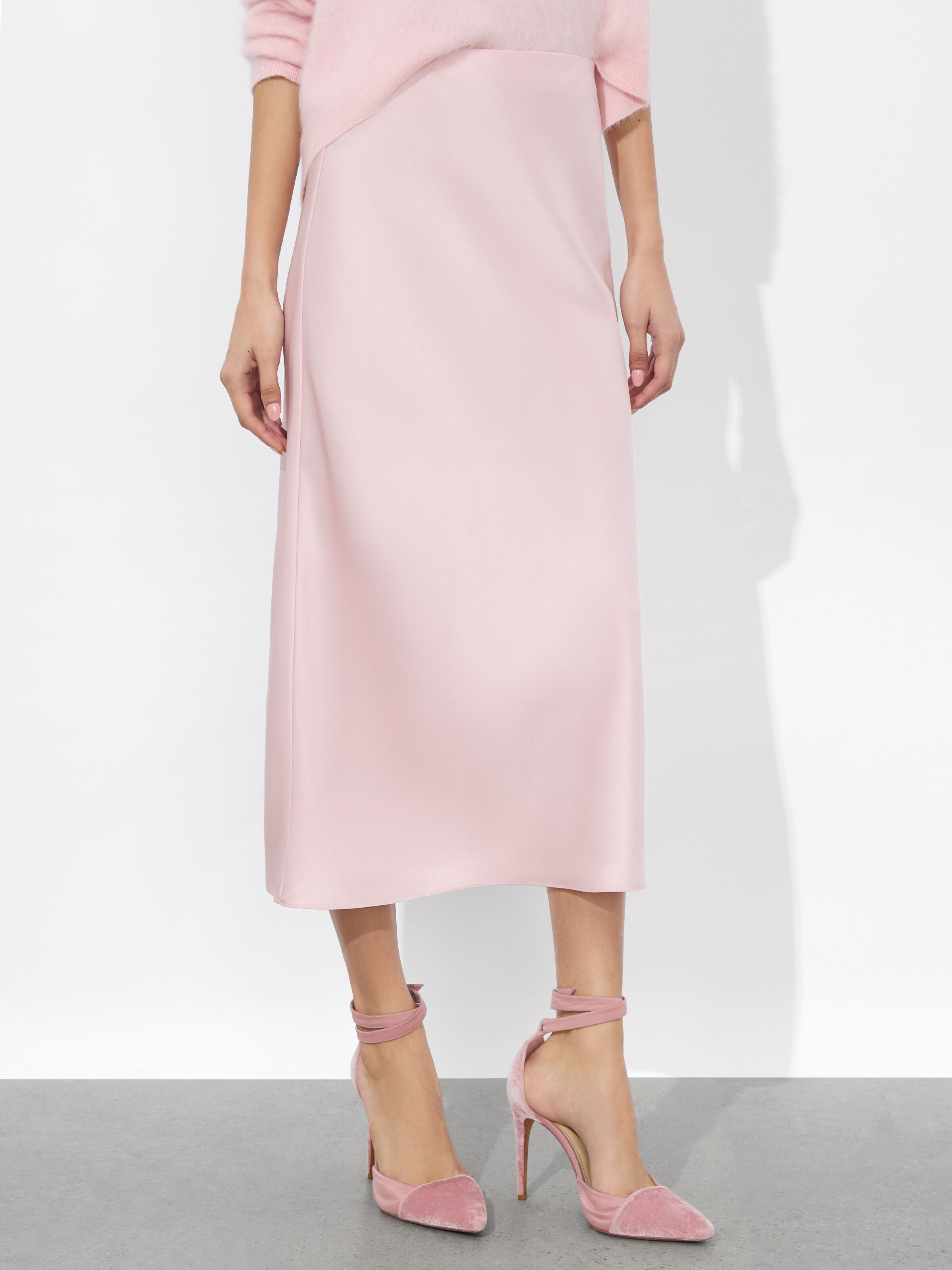 【Alice+Olivia】メイヴ スリップスカート ベージュ alice + olivia】メイヴ ミドル丈スリップスカート スカート