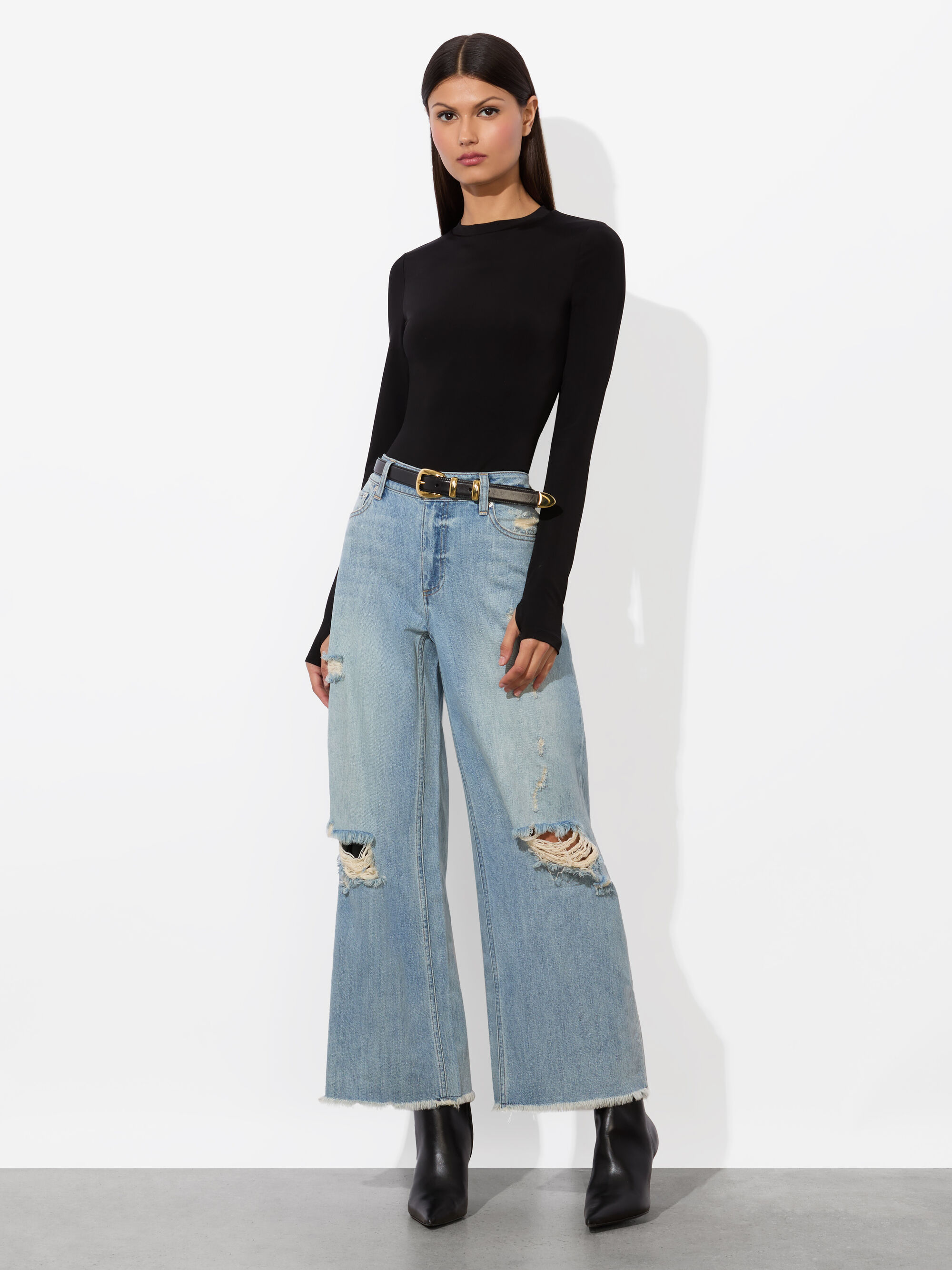 OLEA SHORT SLEEVE TOP