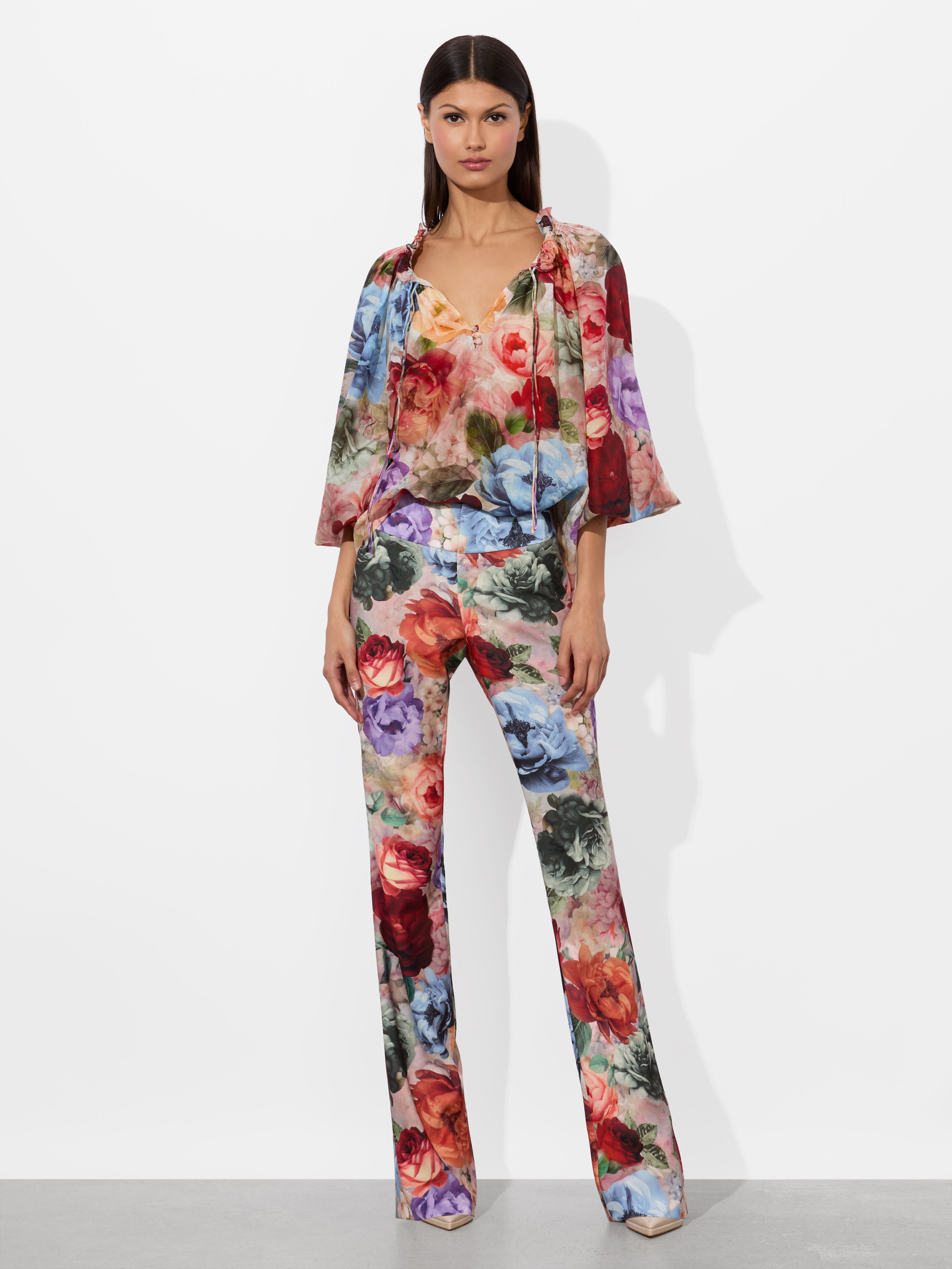 【Alice+Olivia】ADIRA レース刺繍 ティアード マキシスカート Adira Tiered Maxi Skirt In Storm Floral Sm | Alice + Olivia