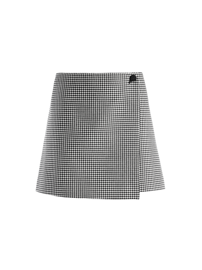 RENNA BUTTON WRAP MINI SKIRT - BLACK/WHITE image 5 - Alice And Olivia