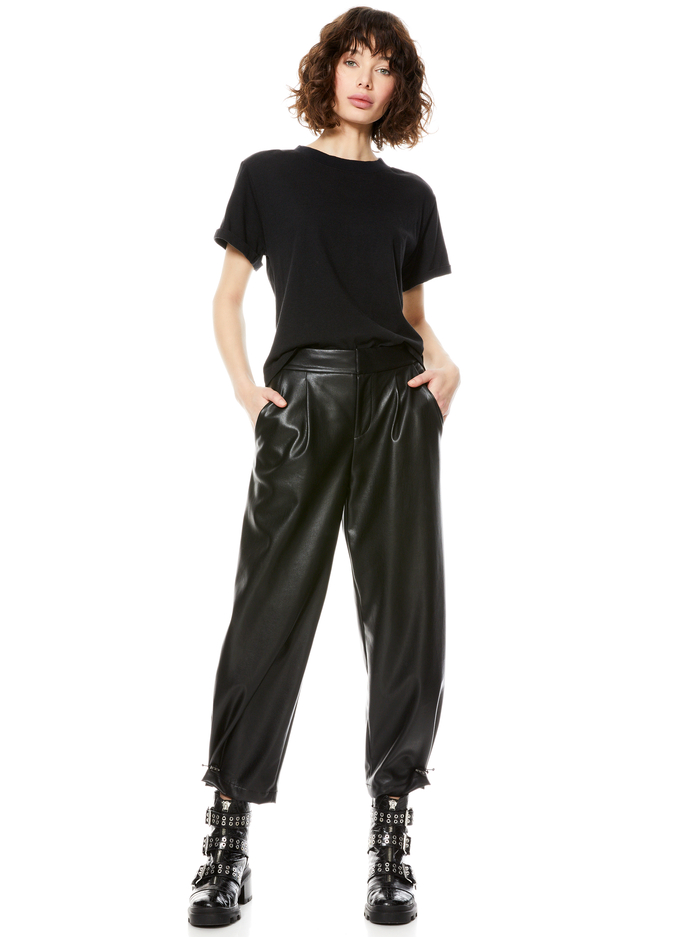 COREY STRONG SHOULDER TOP - BLACK image 2 - Alice And Olivia