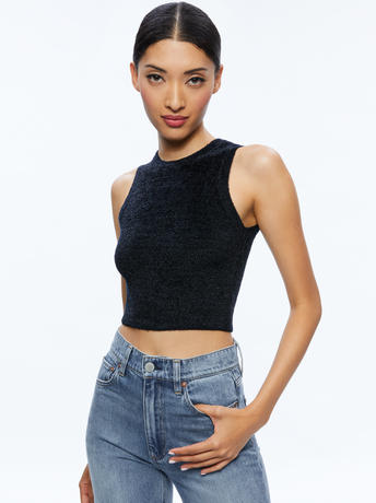 BLACK-AMITY SLEEVELESS CROPPED TANK