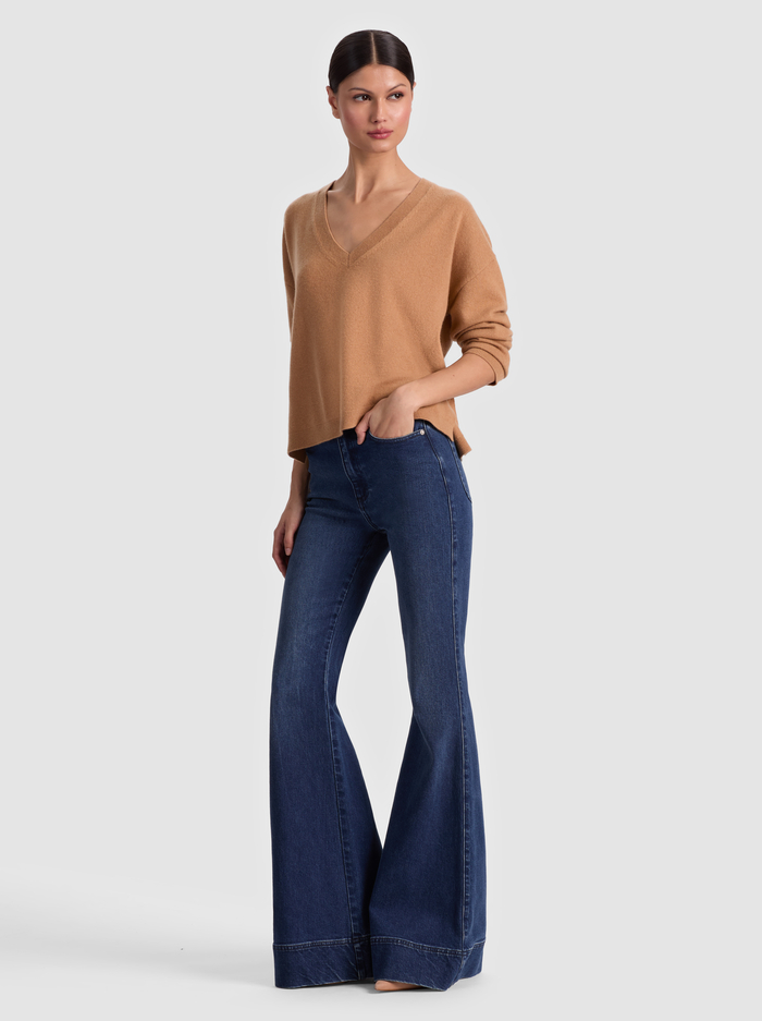 WILLIAMS CASHMERE PULLOVER - PRALINE image 4 - ALICE + OLIVIA