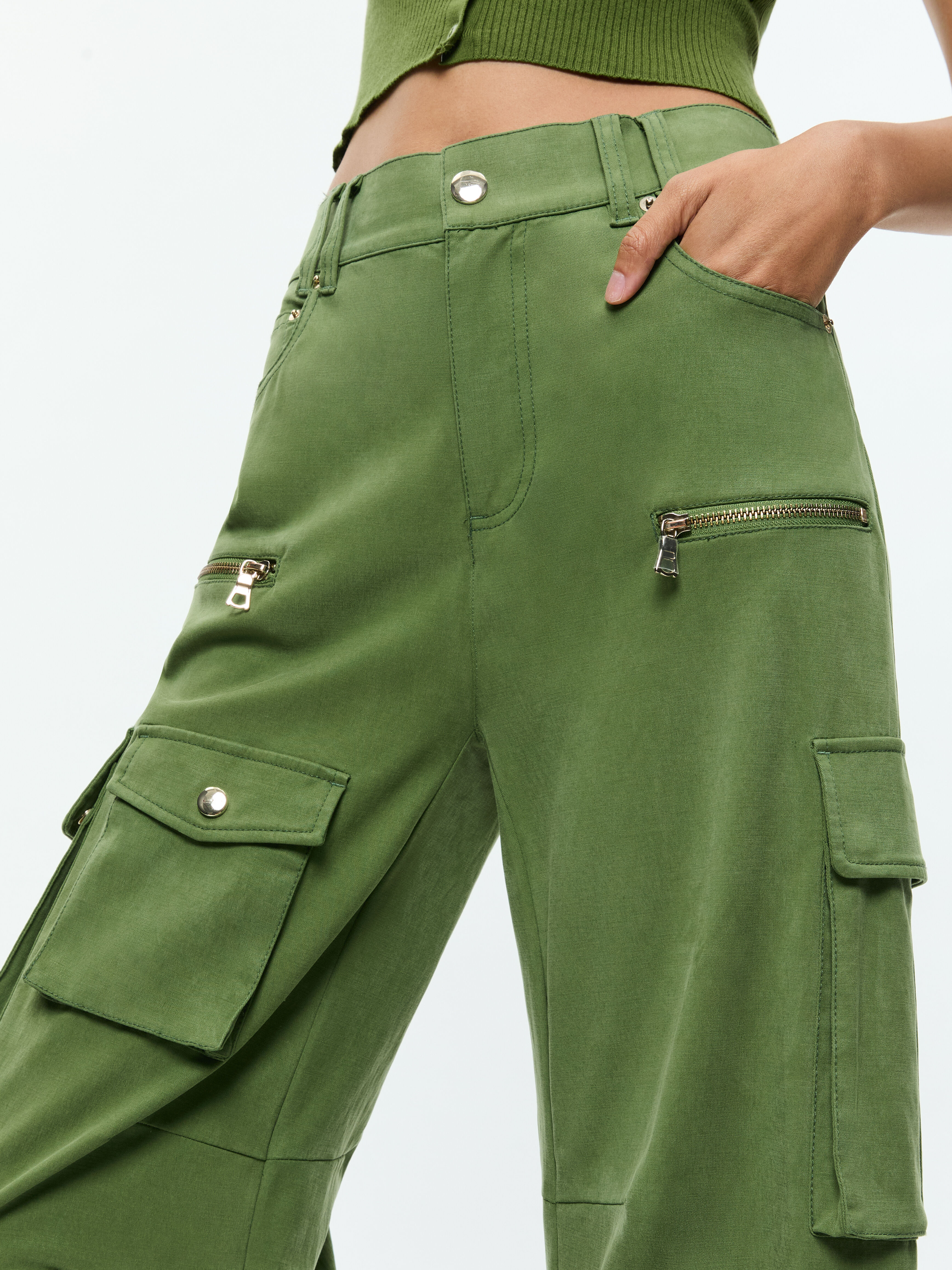 Designer Joggers & Cargo Pants | Alice + Olivia