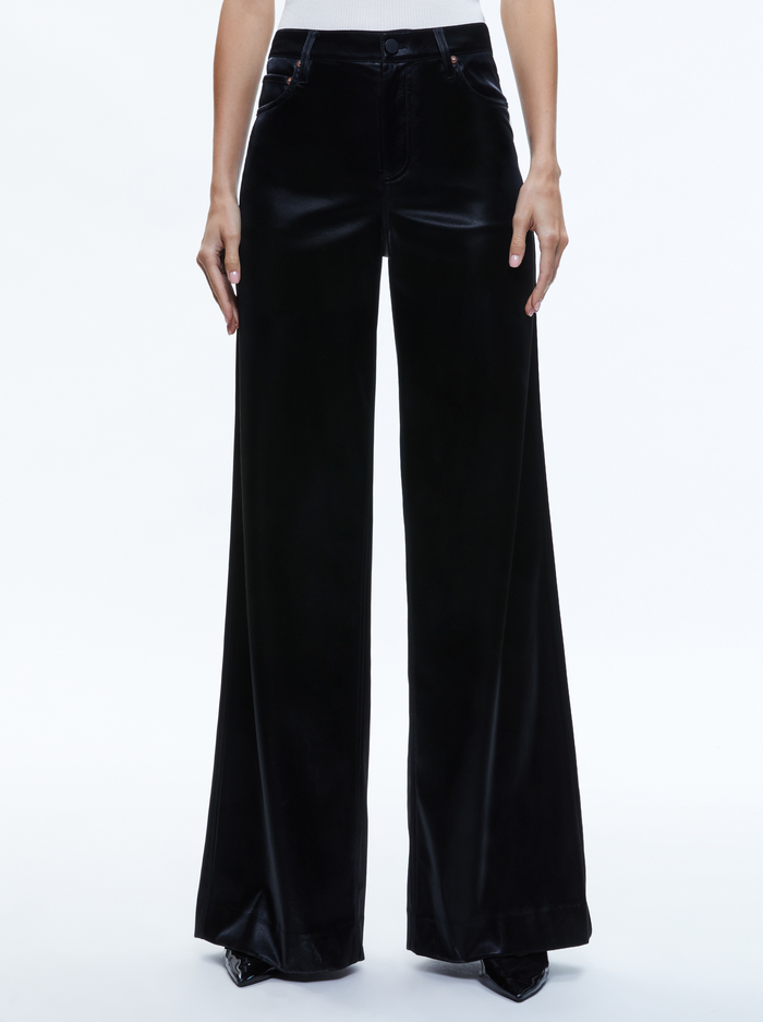 TRISH SHINY VEGAN LEATHER BAGGY PANT - BLACK - Alice And Olivia