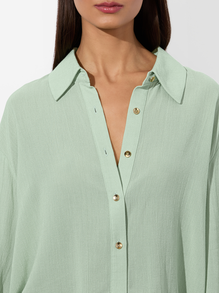 FINELY CROPPED BUTTON DOWN - GREEN TEA image 3 - Alice And Olivia