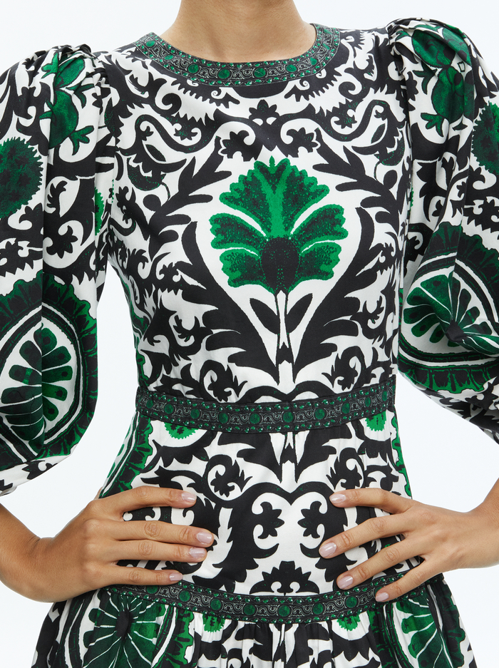 SHAYLA PLEATED SLEEVE TIERED DRESS - MONARCH LIGHT EMERALD MEDIUM image 3 - Alice And Olivia