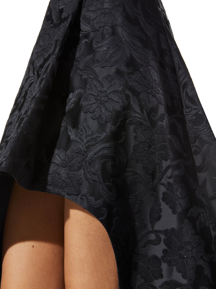 SERRA ASYMMETRICAL HIGH LOW SKIRT - BLACK image 3 - Alice And Olivia