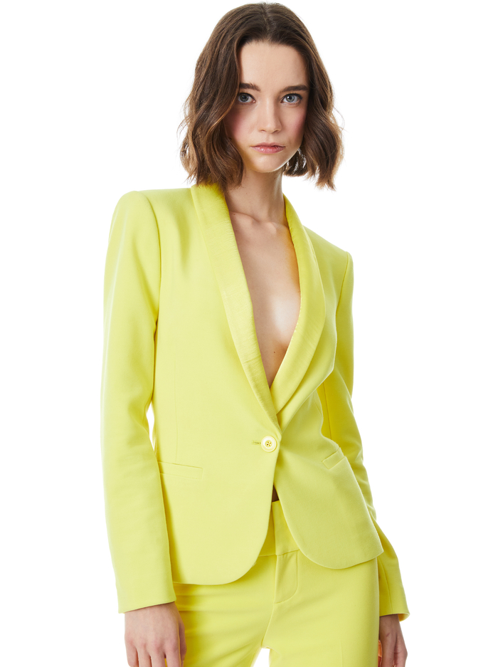 PEPPER SHAWL COLLAR FITTED BLAZER - CANARY - Alice And Olivia