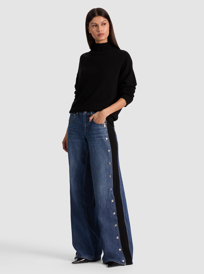 MELIE CASHMERE PULLOVER - BLACK image 4 - Alice And Olivia