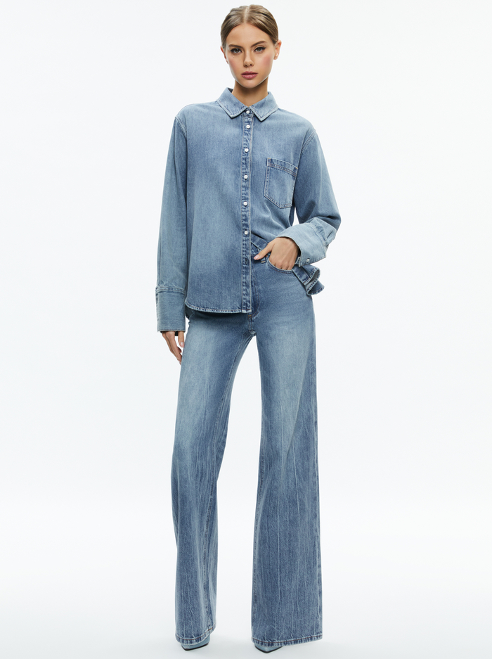 FINELY DENIM BUTTON DOWN - SADIE LT VINTAGE BLUE image 4 - Alice And Olivia