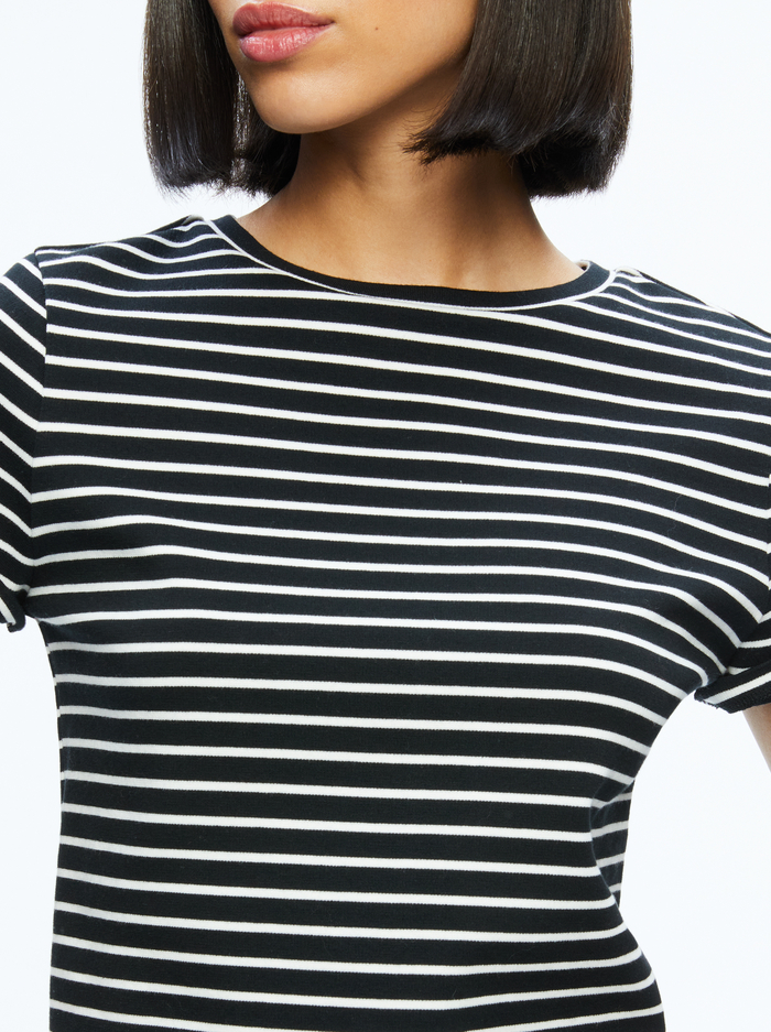 CINDY CROPPED TEE - BLACK/OFF WHITE STRIPE image 3 - Alice And Olivia