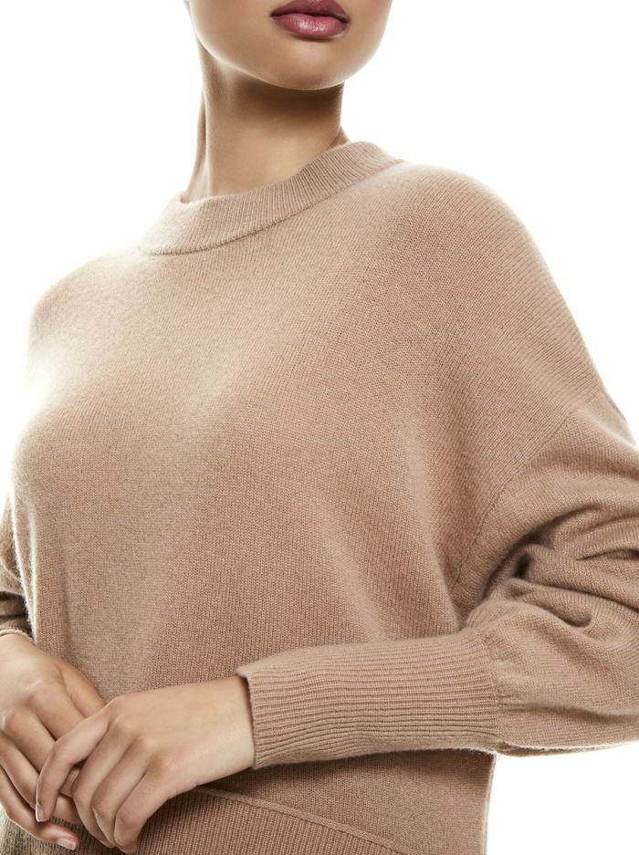 DENVER ROUND HEM SWEATER - CAMEL image 3 - Alice And Olivia