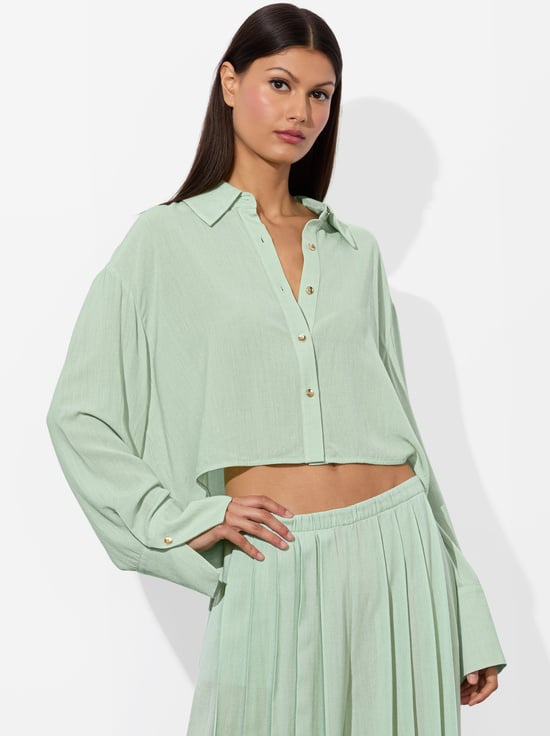 GREEN TEA-FINELY CROPPED BUTTON DOWN