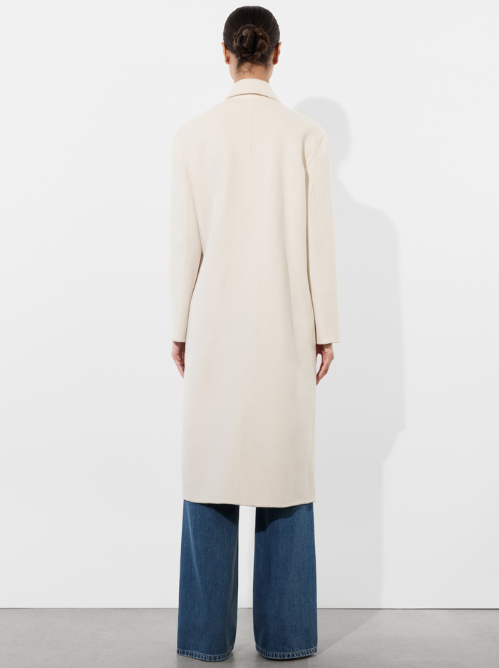 JIMMY COAT - OFF WHITE image 3 - Alice And Olivia