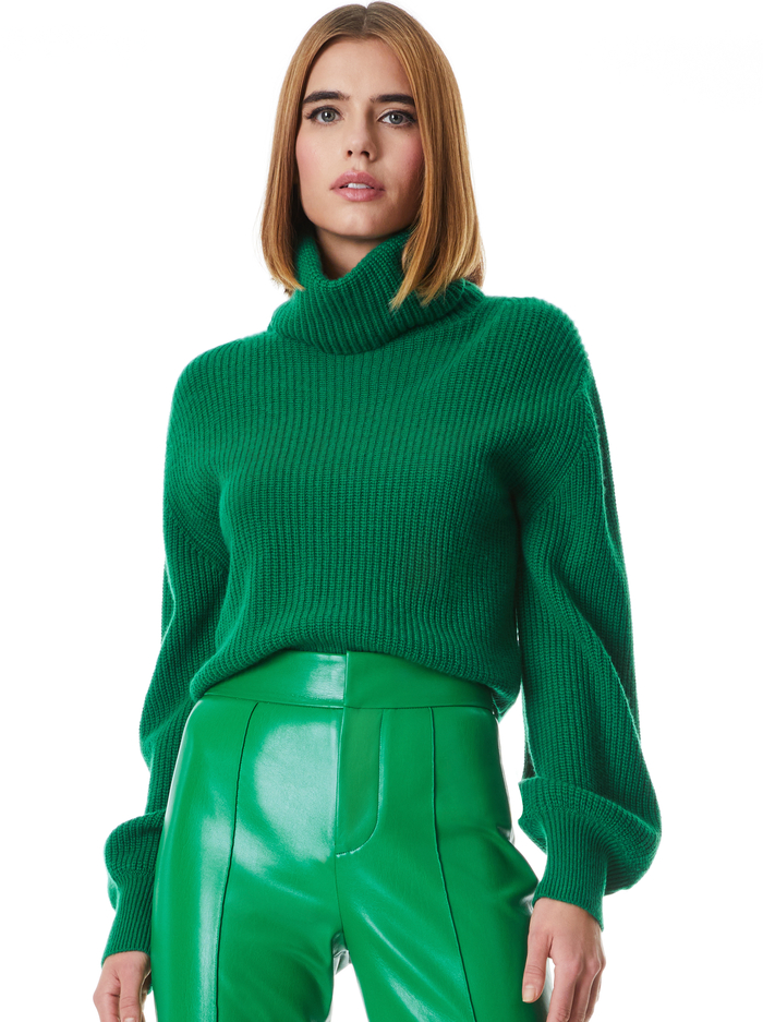 CARLYNN RIBBED CROPPED TURTLENECK - EMERALD - Alice And Olivia