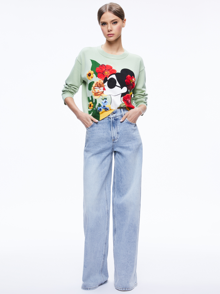 GLEESON STACE FACE PULLOVER - GREEN TEA/MULTI image 4 - Alice And Olivia