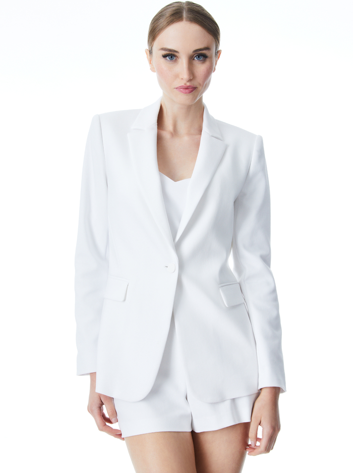 MACEY FITTED NOTCH COLLAR BLAZER - WHITE - Alice And Olivia