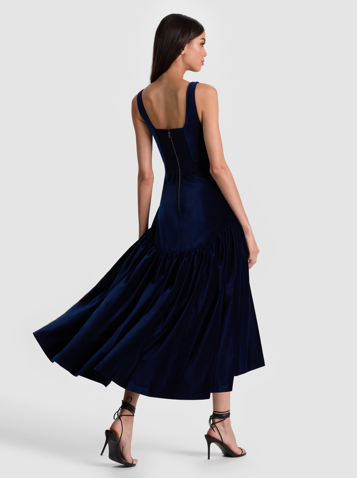 DIANA VELVET STRUCTURED MIDI DRESS - DARK MIDNIGHT BLUE image 2 - Alice And Olivia