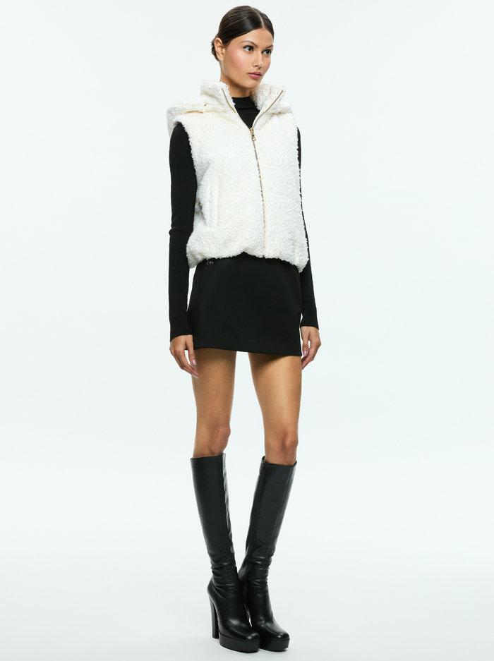 ROBENA TEDDY PUFFER VEST - OFF WHITE image 1 - Alice And Olivia