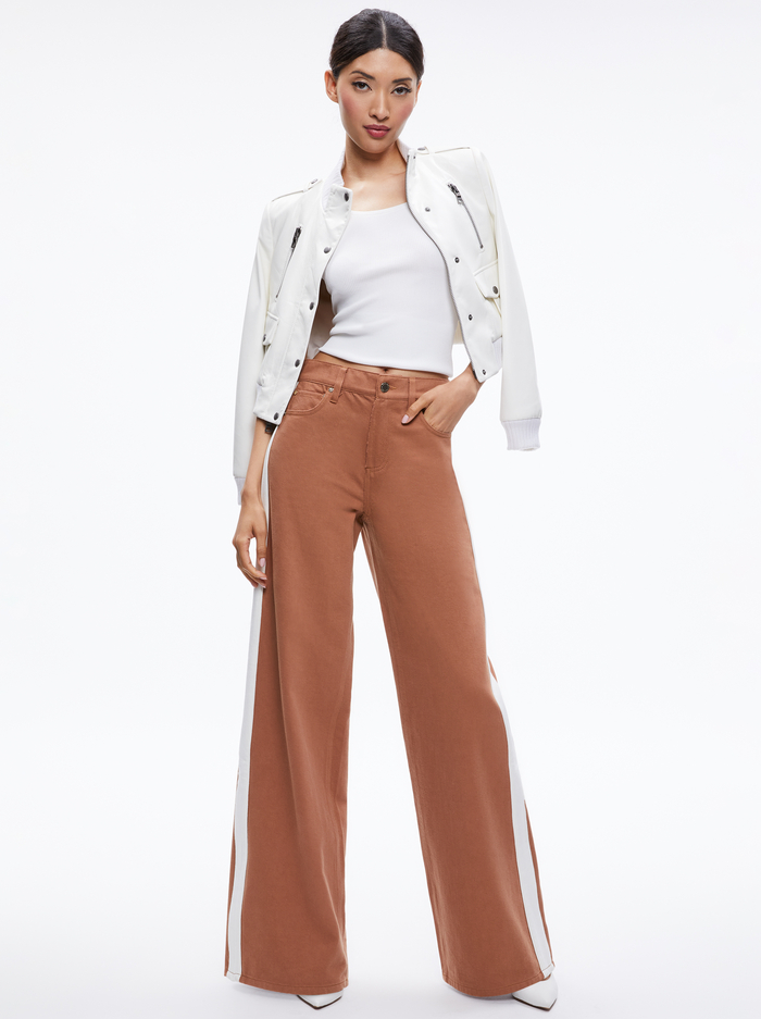 TRISH SIDE STRIPE JEAN - CAMEL image 3 - Alice And Olivia