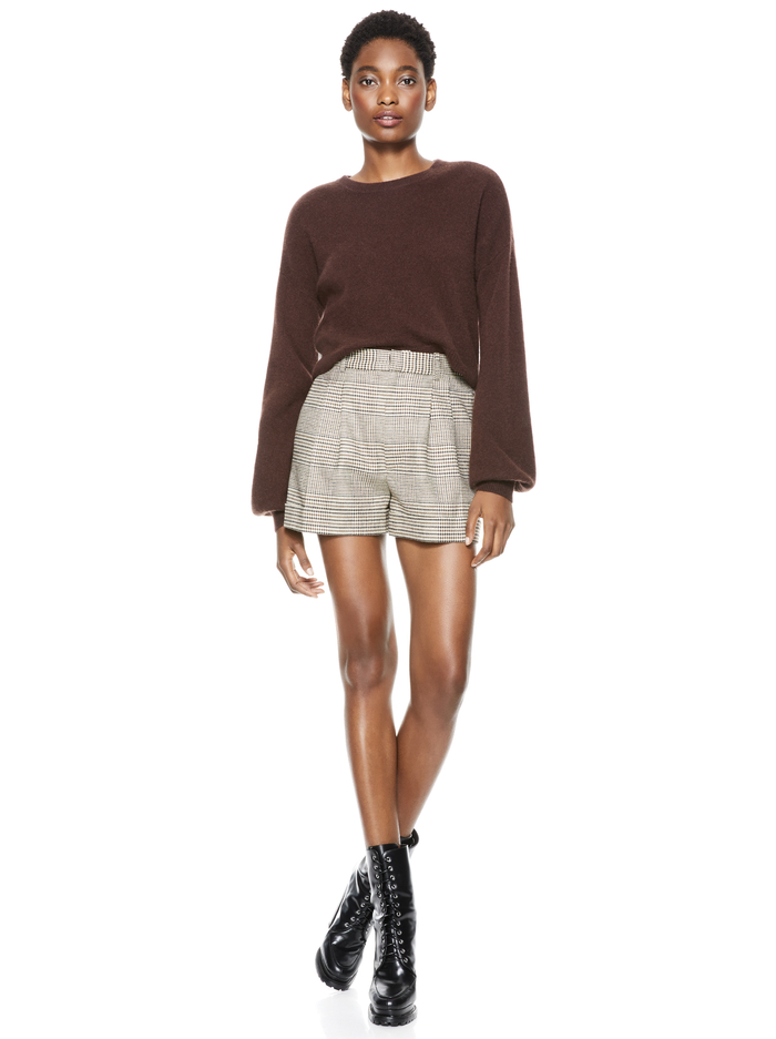 CONRY PLEATED CUFF SHORT - AFTERGLOW PLAID image 5 - Alice And Olivia