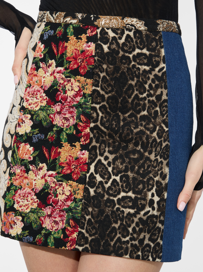 RILEY MIXED MEDIA MINI SKIRT - LOLA BLUE/MULTI image 3 - Alice And Olivia