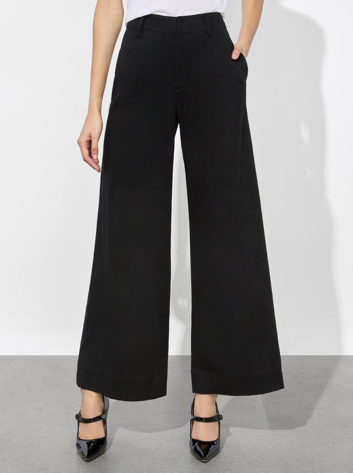 DAN CROPPED CHINO PANT - BLACK - Alice And Olivia