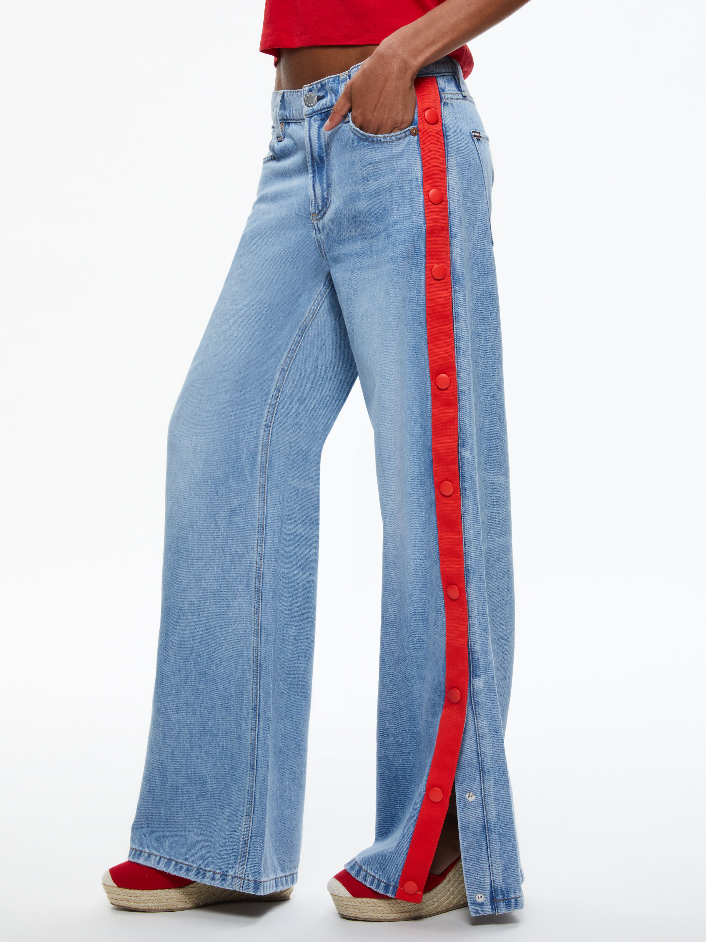 Rola Wide Leg Snap Side Jean In Maddy Blue Alice Olivia