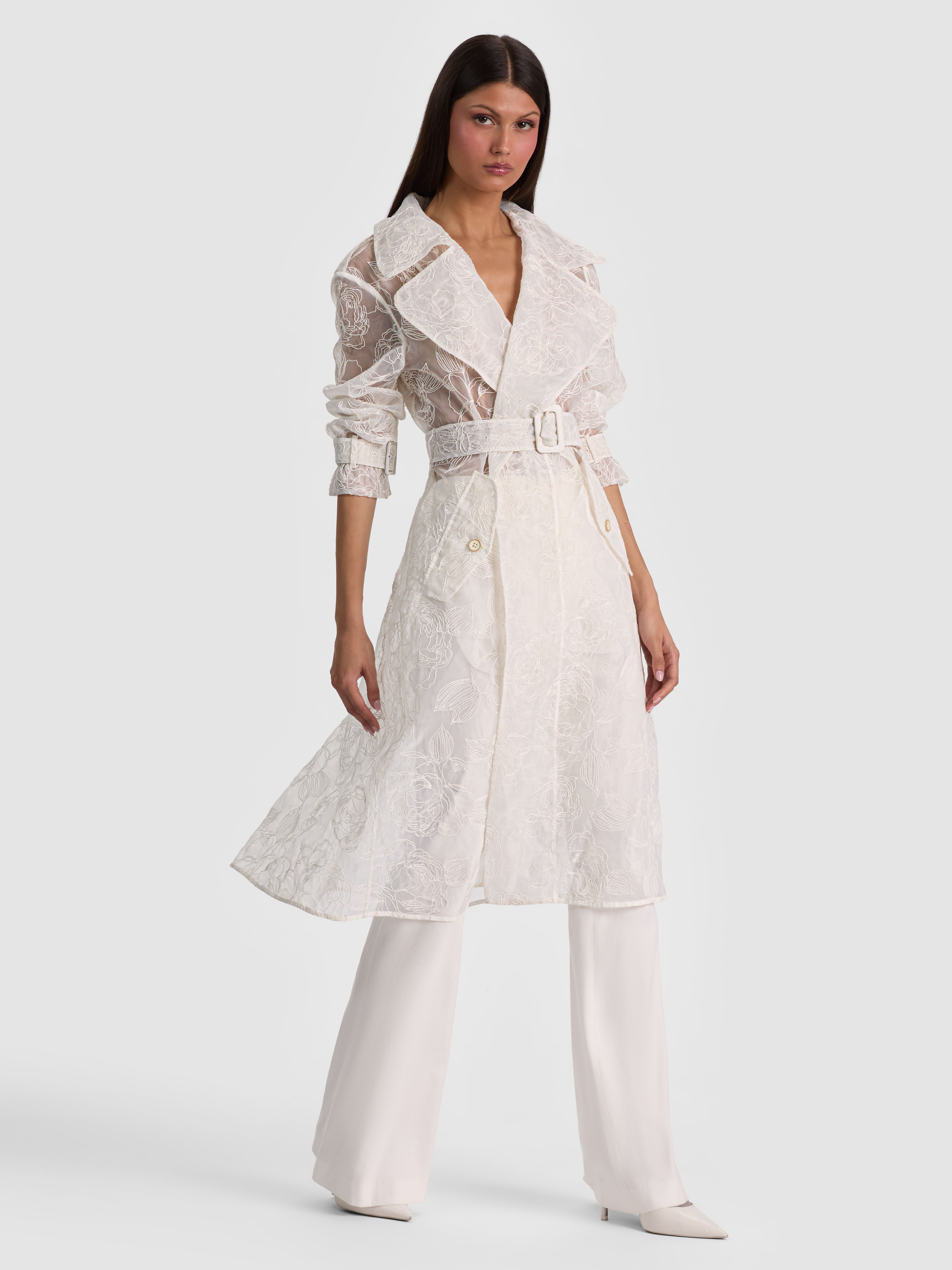 Catherine D'Lish ロングガウン KOHLER MAXI TRENCH CAPE in OFF WHITE | ALICE + OLIVIA