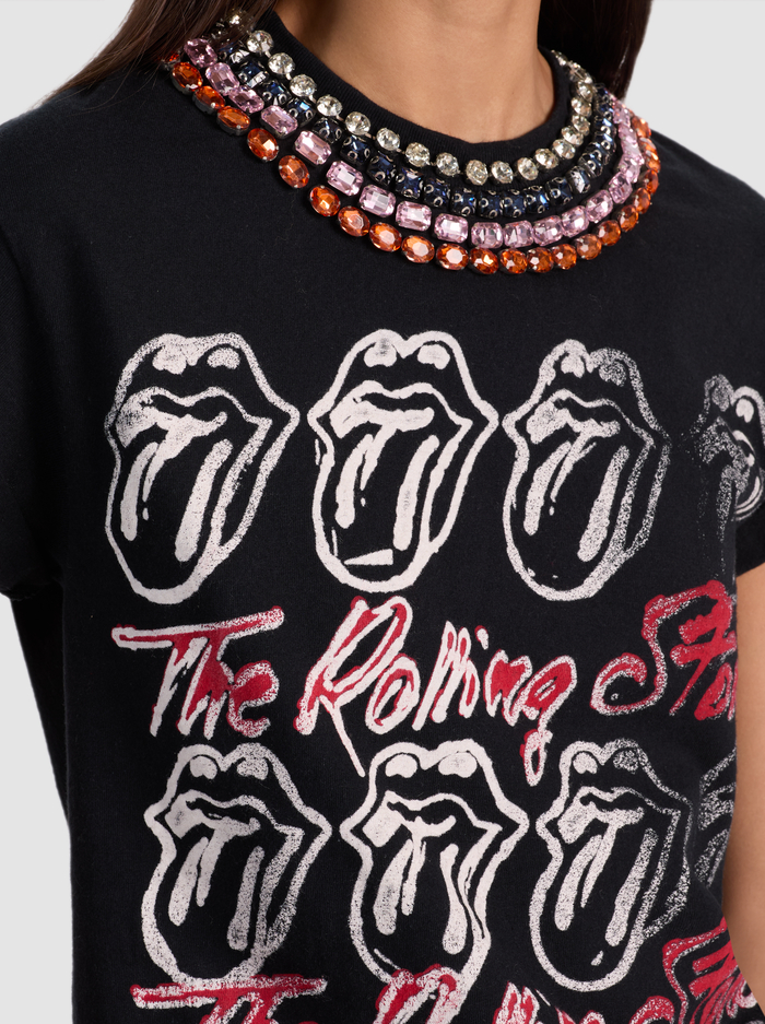 MAXIE EMBELLISHED BAND TEE - BLACK/MULTI image 4 - Alice And Olivia