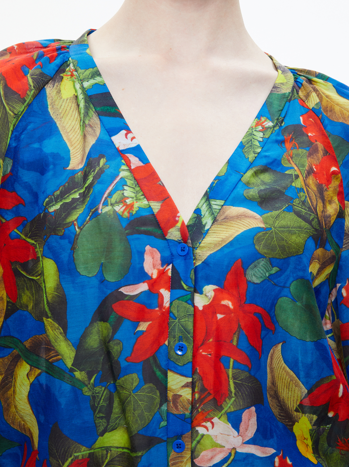 LANG BUTTON DOWN BLOUSE - TROPICAL SUNRISE SAPPHIRE image 3 - Alice And Olivia