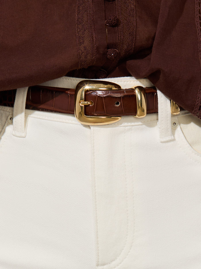HAYDEN BUCKLE BELT - MOCHA/GOLD image 2 - Alice And Olivia