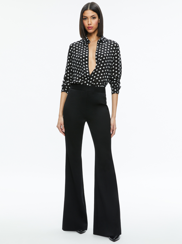 WILLA SILK BLOUSE - FANTASY DOT BLACK SM image 2 - Alice And Olivia
