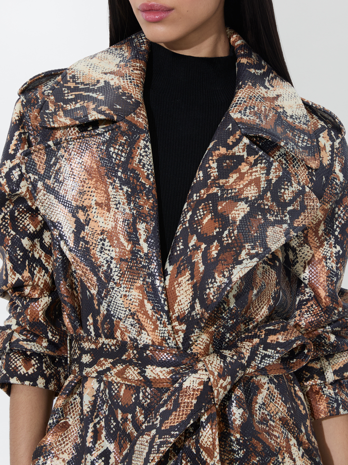 NEVADA VEGAN TRENCH - CAMEL/BLACK SNAKE image 3 - Alice And Olivia
