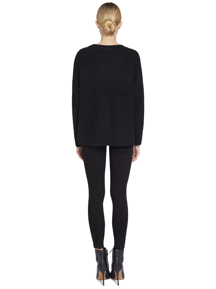 ROMA SLOUCHY PULLOVER - BLACK image 6 - Alice And Olivia