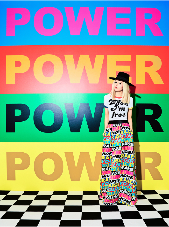 AO X LAKWENA RYLYN TEE - WHITE/MULTI image 6 - Alice And Olivia