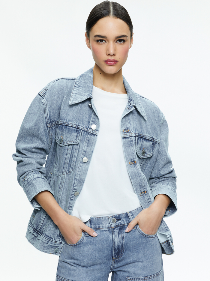 JEFF OVERSIZED DENIM JACKET - SADIE LT VINTAGE BLUE - Alice And Olivia