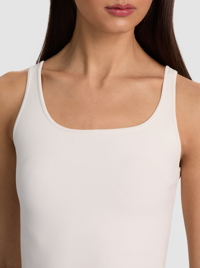 DARYN SCULPTING TANK - SOFT WHITE image 3 - ALICE + OLIVIA