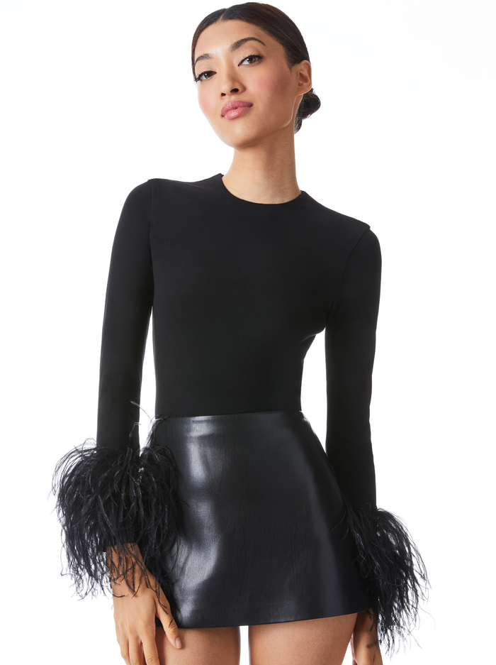 DELAINA FEATHER CUFF SLEEVE TOP - BLACK - Alice And Olivia