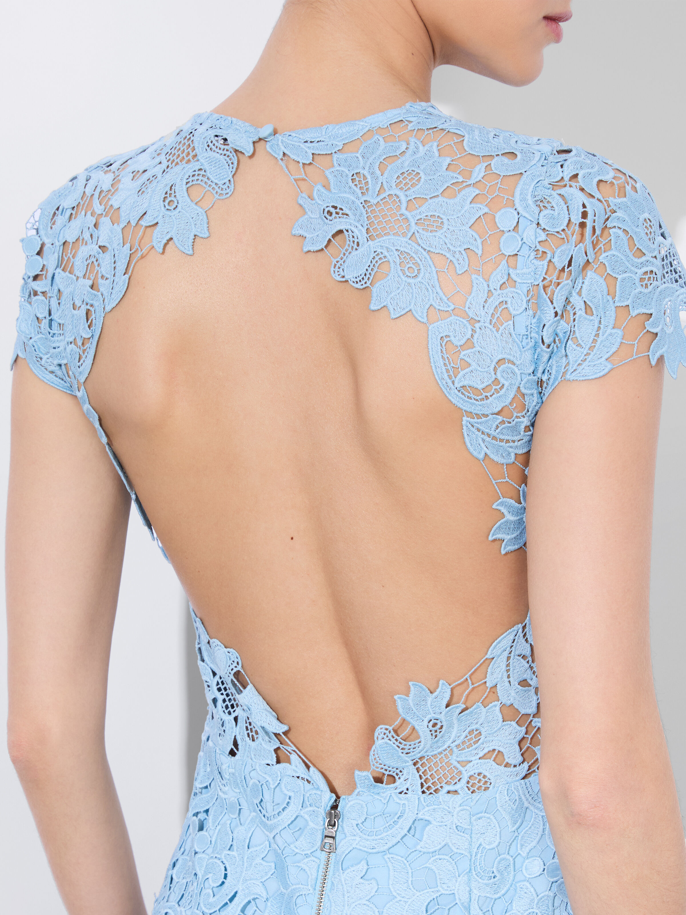 Alice+Olivia■Laverne Lace Up Back Dress■ドレス Laverne Lace Back Gown In Nomad Multi | Alice + Olivia