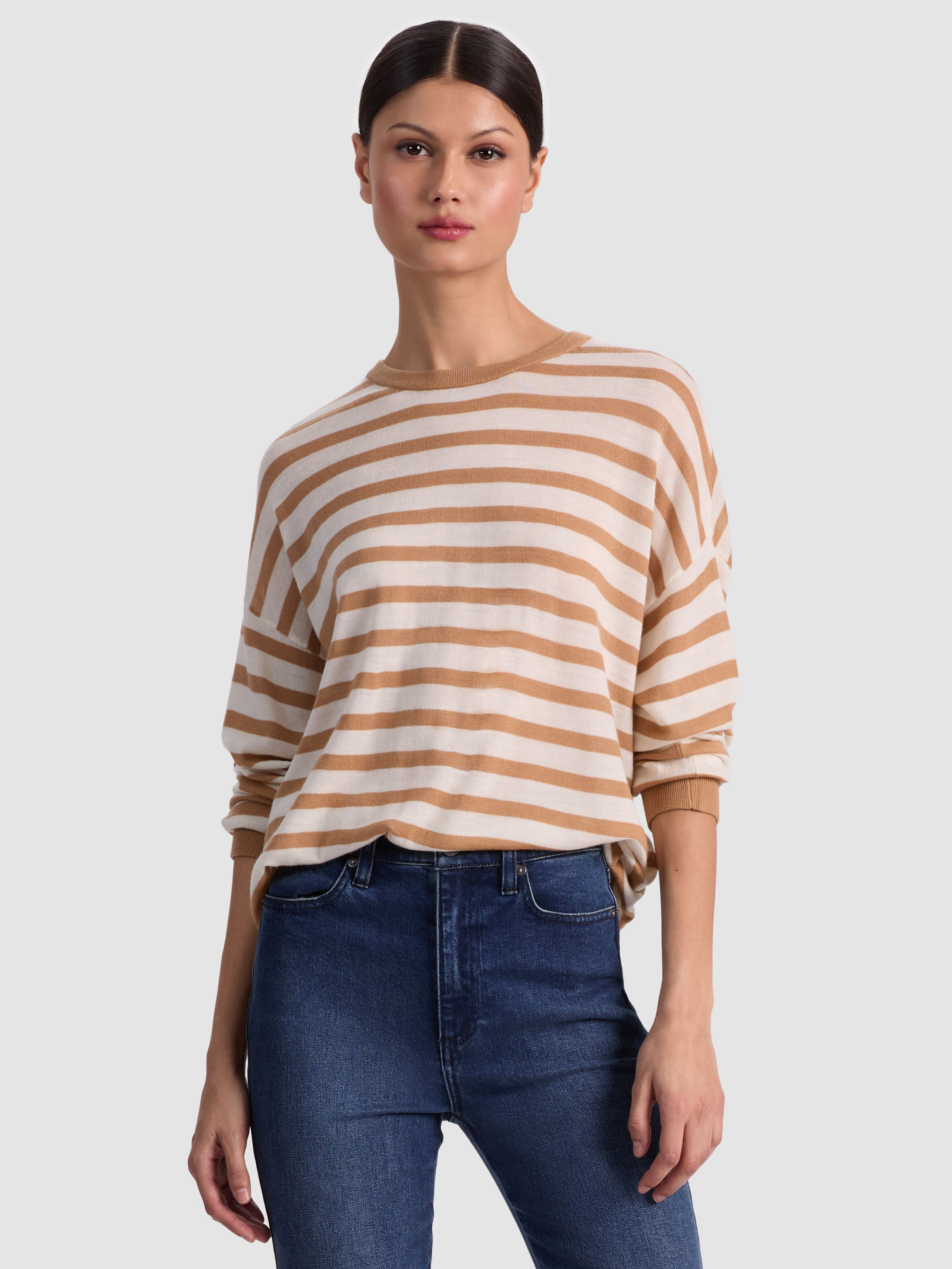 BEIGE, ベイジ RIVOLI リヴォリ ブルゾン ドルマンスリーブ DOLLIE STRIPED CASHMERE CARDIGAN in PRALINE/ECRU | ALICE + OLIVIA