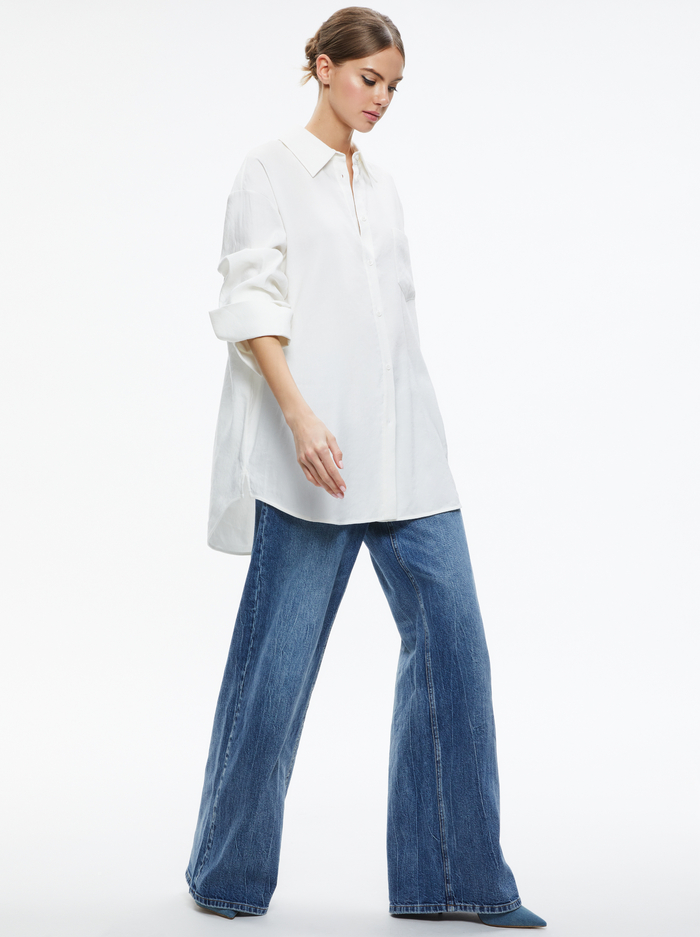 FINELY OVERSIZED LINEN BUTTON DOWN SHIRT - WHITE image 3 - Alice And Olivia