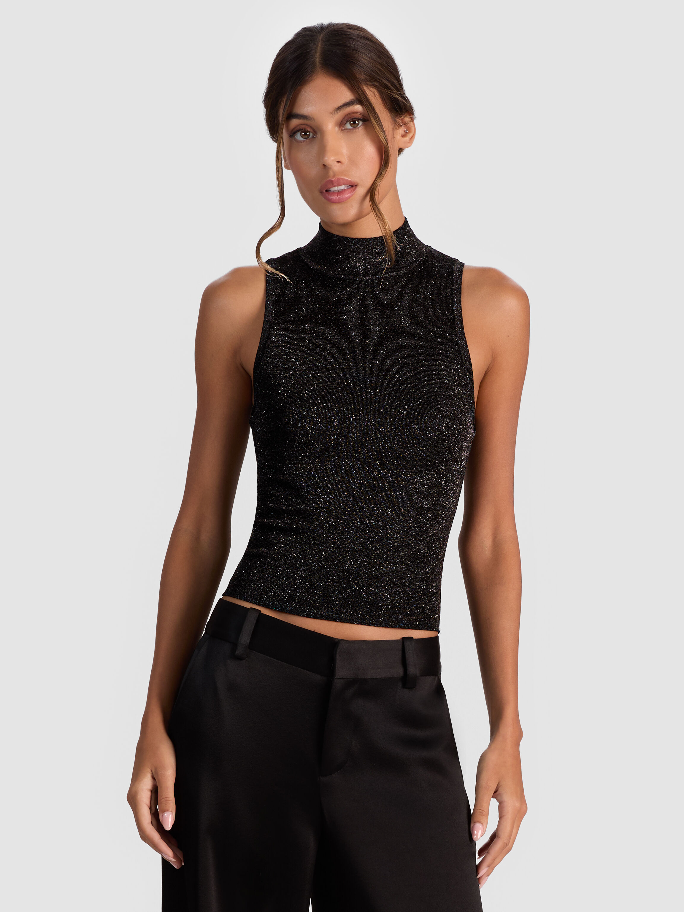 N*y様 【新品美品】alice + olivia ブラック パフ半袖セーター Darcey Metallic Tank In Black | Alice + Olivia