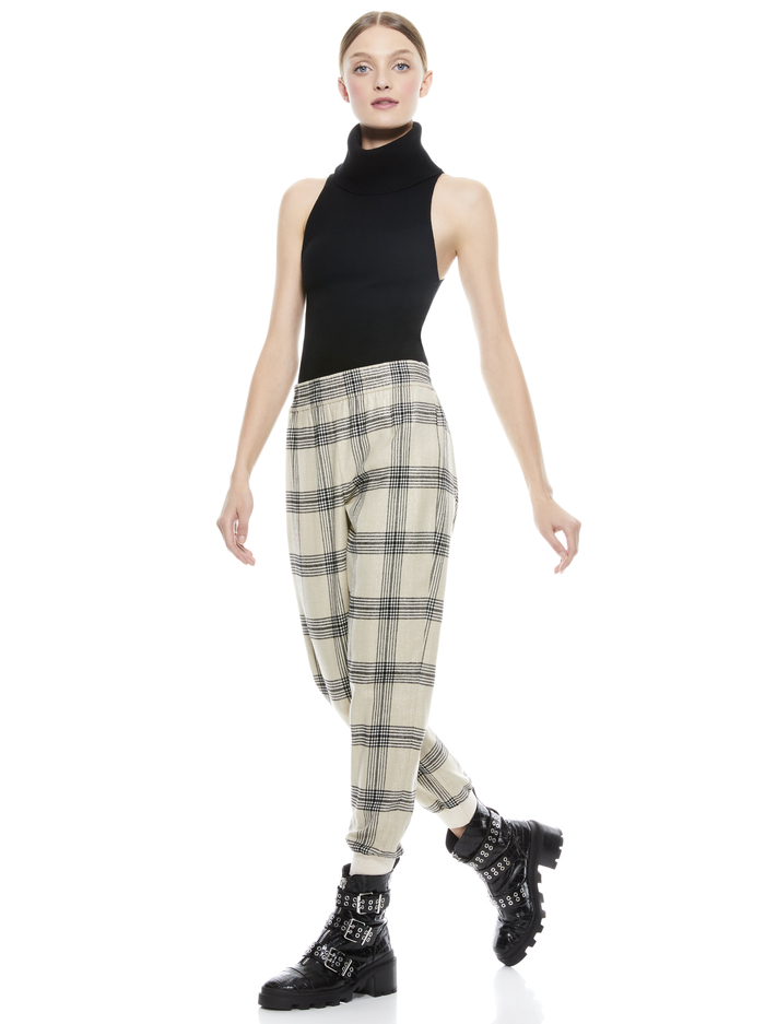 PETE PLAID PULL ON PANT - BONE MULTI image 5 - Alice And Olivia