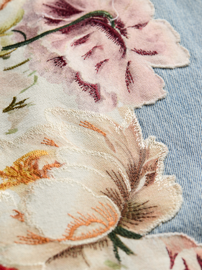 AMAZING JEAN - SIERRA VINTAGE/MULTI image 1 - ALICE + OLIVIA