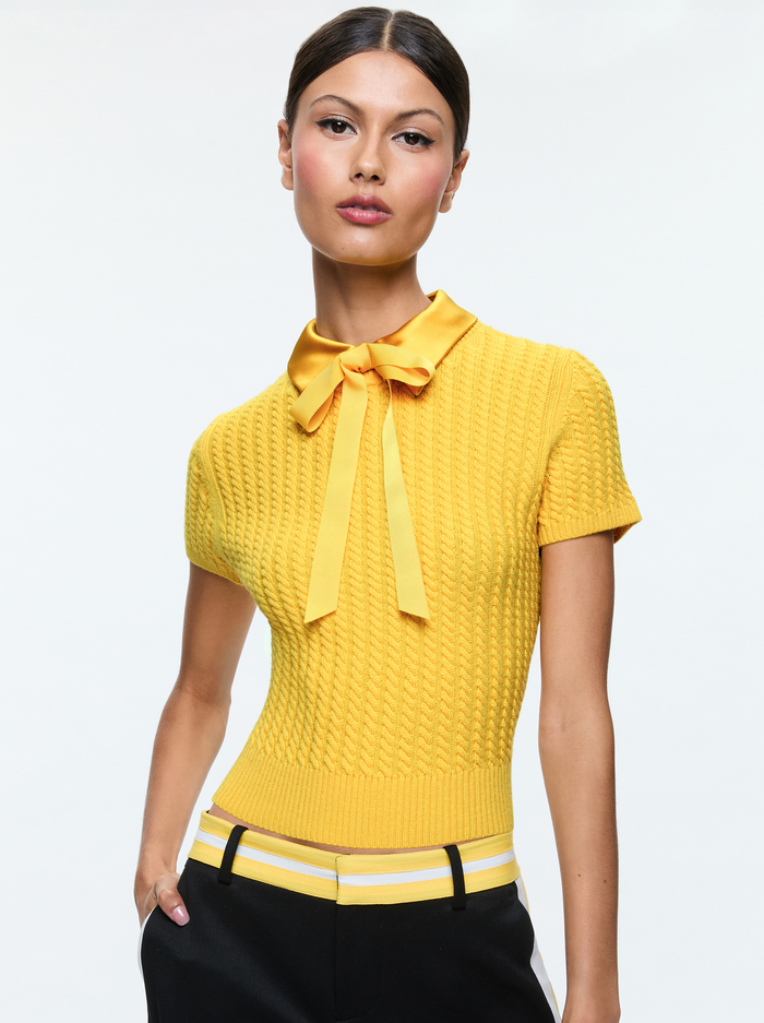 ABBOTT SHORT SLEEVE PULLOVER WITH WOVEN COLLAR - MUSTARD SEED - Alice And Olivia